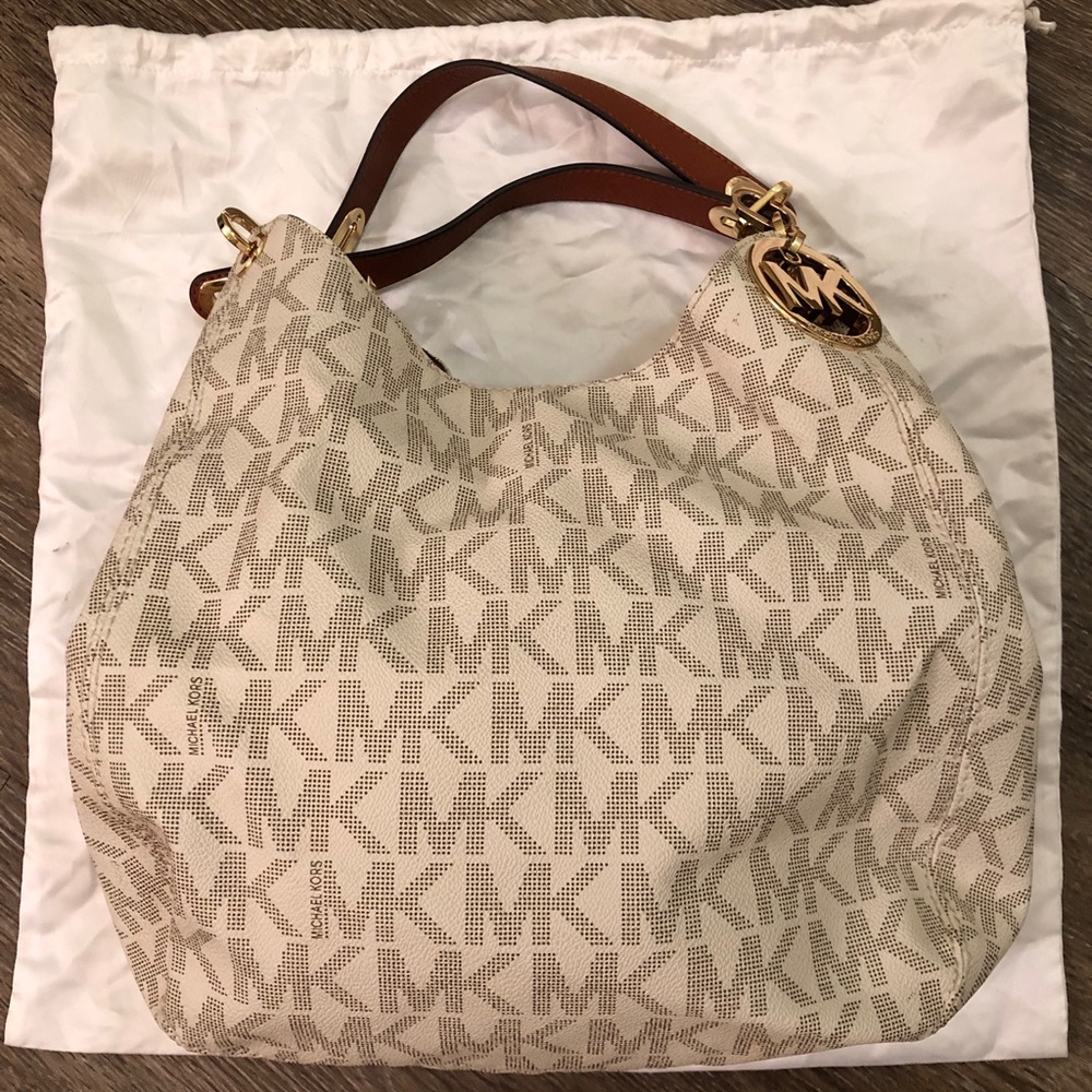 Micheal Kors Lillie leather shoulder bag in vanilla